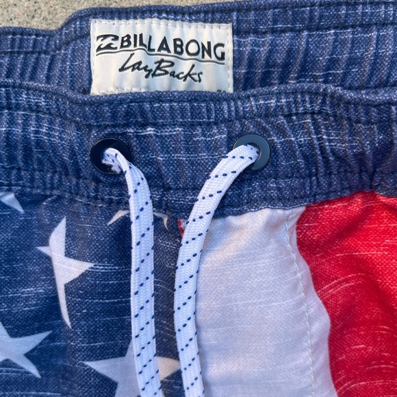 Men's Billabong Shorts Multicolor USA Flag 32 Board Layback Pocket Surf Beach 1A - Picture 3 of 14